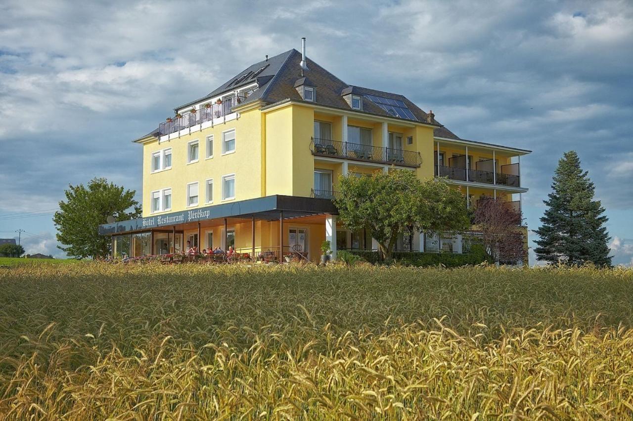 Hotel Perekop Berdorf Luaran gambar